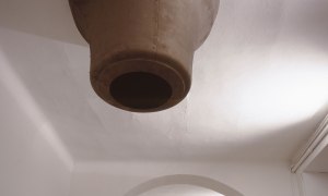 Col passo del viandante mi avvicino prima delle parole.