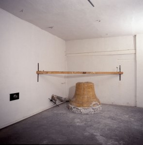 Col passo del viandante mi avvicino prima delle parole