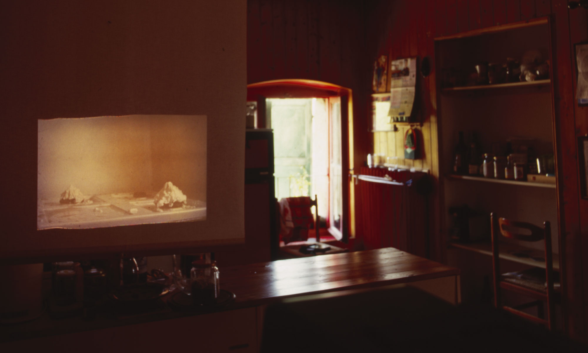 L’emergere senza causa particolare.